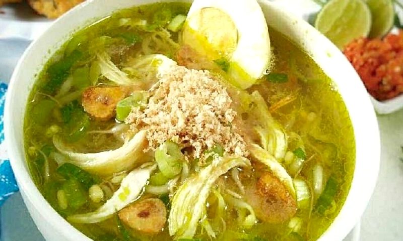 Soto Ayam Lamongan: The Warm Flavor That Merges with Cilacap's Soul